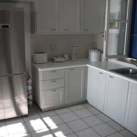 Castanea, 7 Minutes From Naousa Holiday home Isterni (Paros)