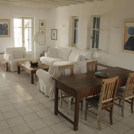 Holiday home Castanea, 7 Minutes From Naousa Isterni (Paros)